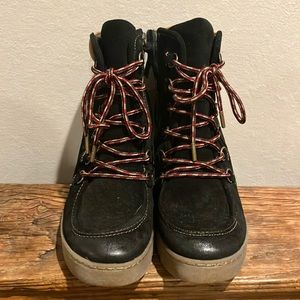 Black wedge, winter boot - size 9.5 (never been worn)